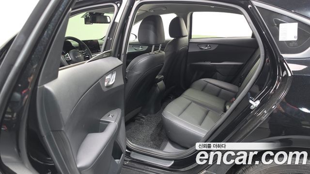 Kia K3 2024 — photo 16