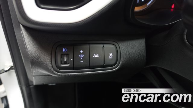 Hyundai Venue 2020 — photo 29