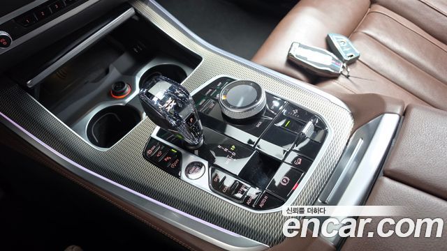BMW X5 2021 — photo 12