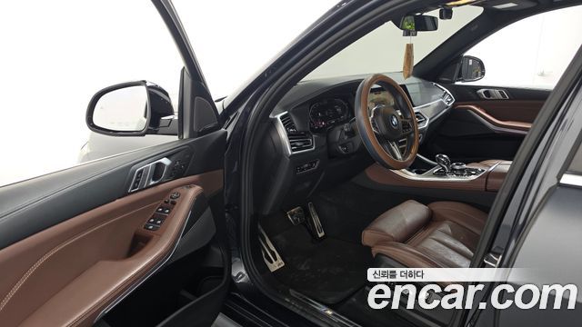BMW X5 2021 — photo 13
