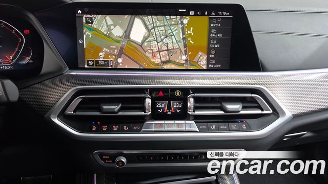 BMW X5 2021 — photo 18