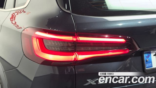 BMW X5 2021 — photo 9