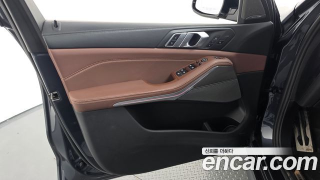BMW X5 2021 — photo 14