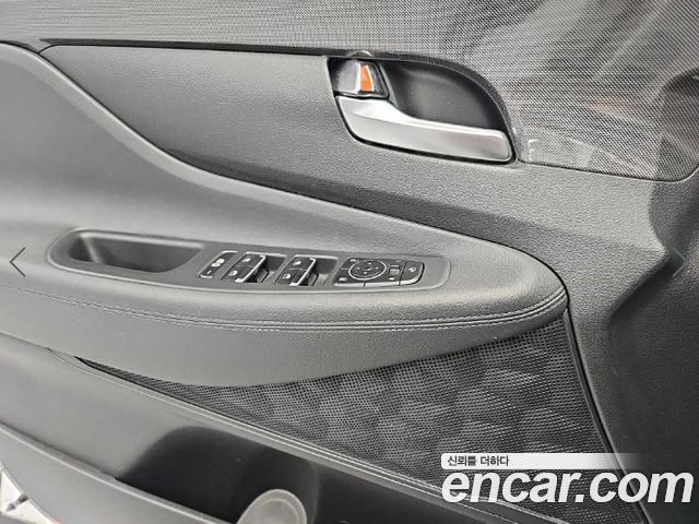 Hyundai Santafe 2022 — photo 19