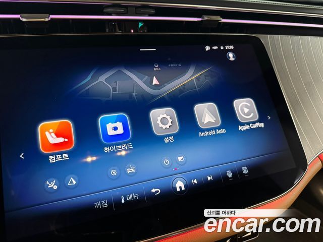 Mercedes-Benz E-Class 2025 — photo 9