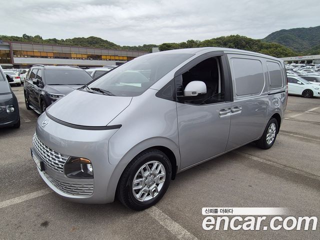 Hyundai Staria 2022 — photo 3