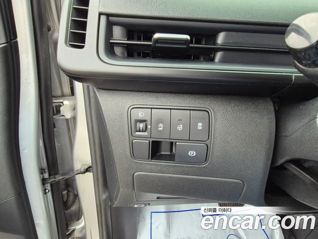 Hyundai Staria 2022 — photo 12