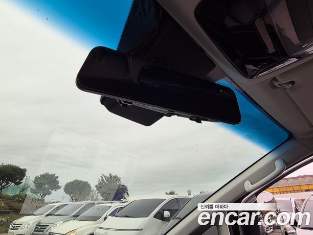 Hyundai Staria 2022 — photo 13