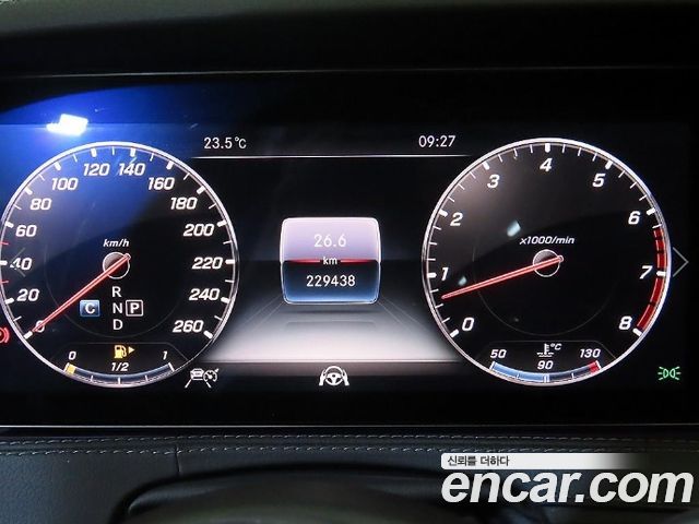 Mercedes-Benz S-Class 2019 — photo 9