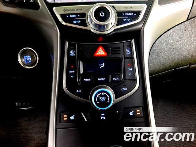 Hyundai AVANTE 2015 — photo 15