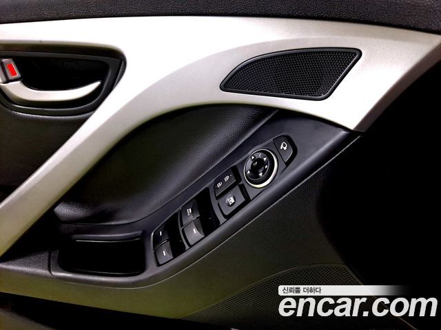 Hyundai AVANTE 2015 — photo 20