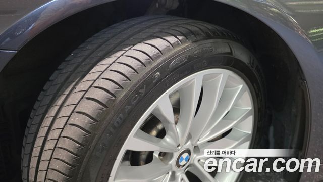 BMW 5-Series 2019 — photo 5
