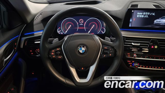 BMW 5-Series 2019 — photo 16