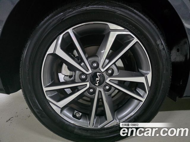 Kia K3 2024 — photo 20