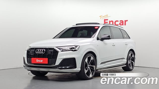 Audi Q7 2022 — photo 1