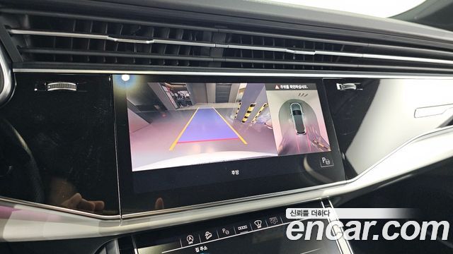 Audi Q7 2022 — photo 21