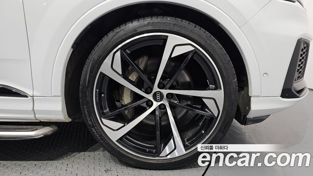 Audi Q7 2022 — photo 7