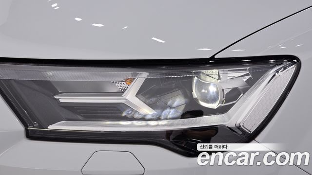 Audi Q7 2022 — photo 8