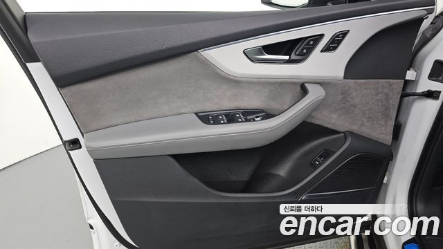 Audi Q7 2022 — photo 14