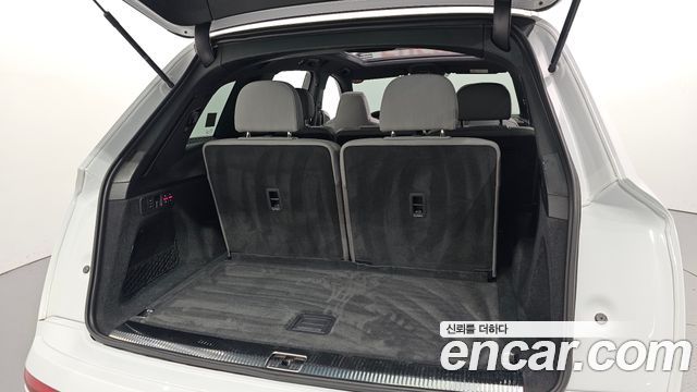 Audi Q7 2022 — photo 34