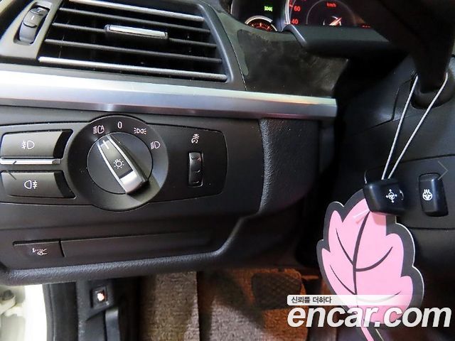BMW 6-Series 2015 — photo 14
