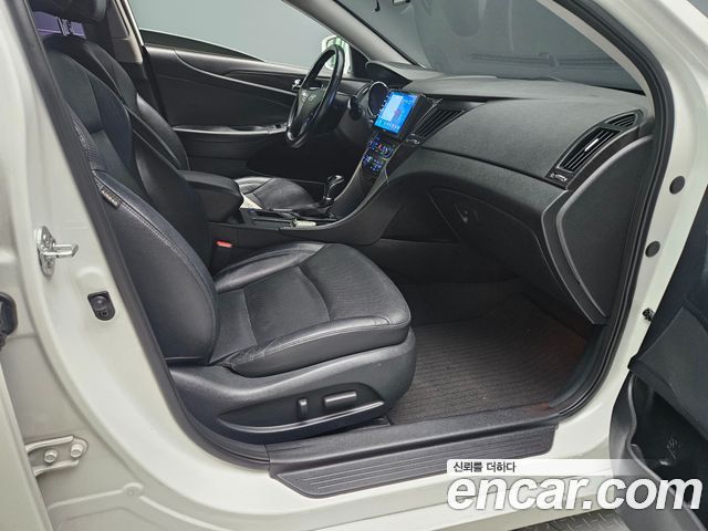 Hyundai Sonata 2014 — photo 10