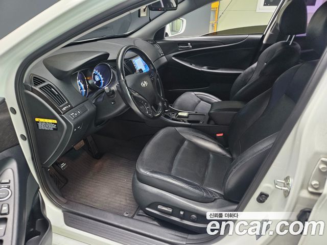 Hyundai Sonata 2014 — photo 13