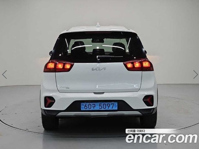Kia Niro 2024 — photo 2
