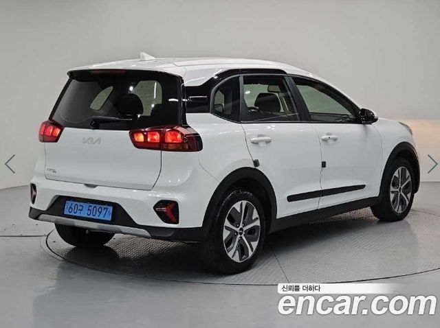 Kia Niro 2024 — photo 4