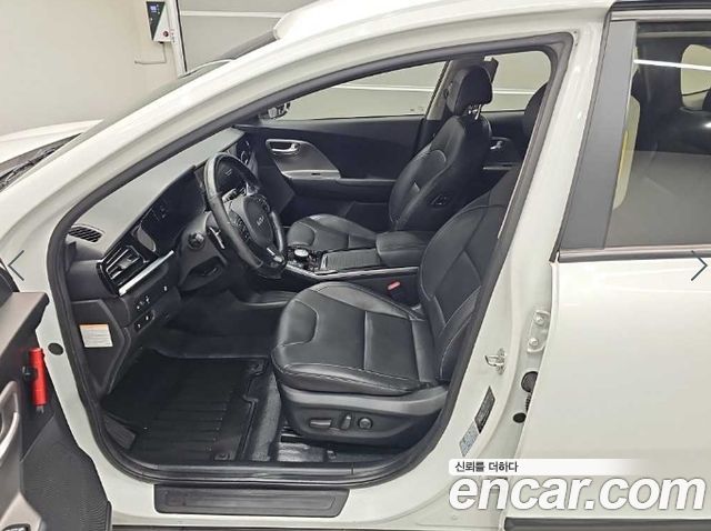 Kia Niro 2024 — photo 11