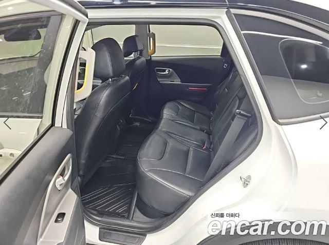 Kia Niro 2024 — photo 12