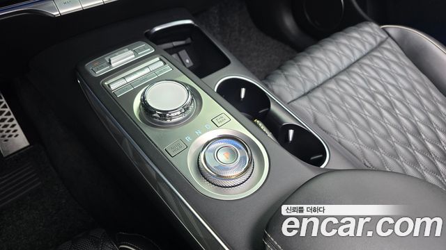 Genesis GV70 2021 — photo 9