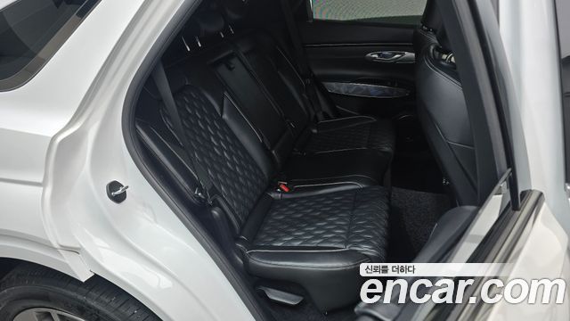 Genesis GV70 2021 — photo 11