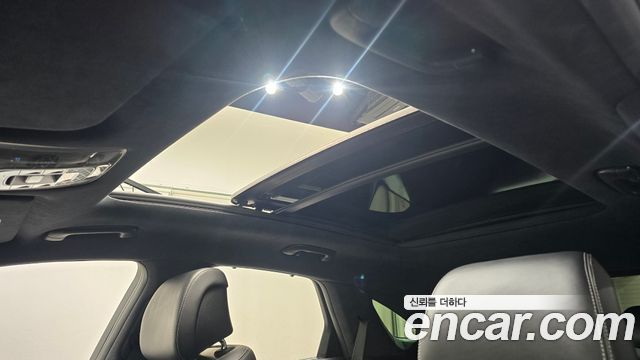 Genesis GV70 2021 — photo 17