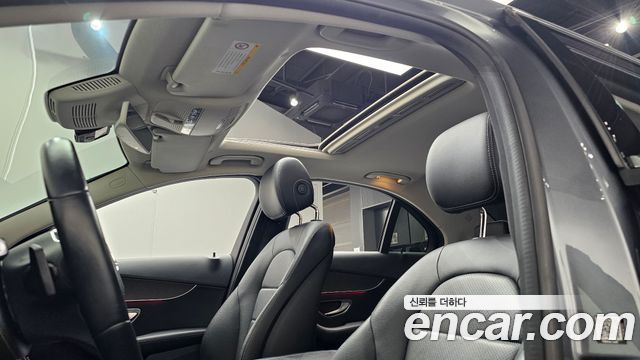 Mercedes-Benz C-Class 2019 — photo 19