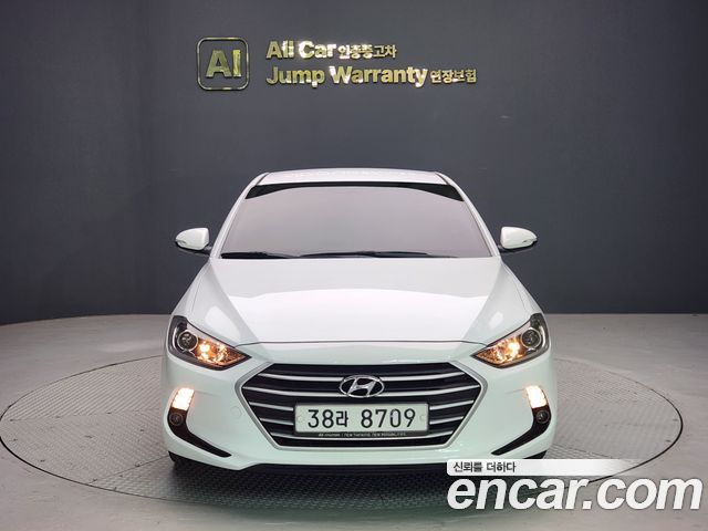 Hyundai AVANTE 2018 — photo 3