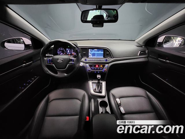 Hyundai AVANTE 2018 — photo 7