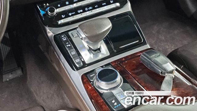 Genesis EQ900 2017 — photo 12