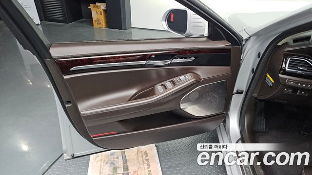Genesis EQ900 2017 — photo 14