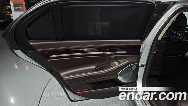 Genesis EQ900 2017 — photo 15