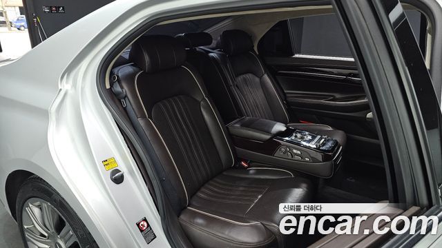 Genesis EQ900 2017 — photo 16