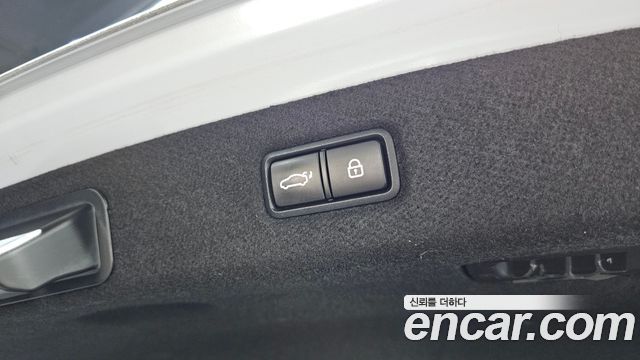 Genesis EQ900 2017 — photo 28