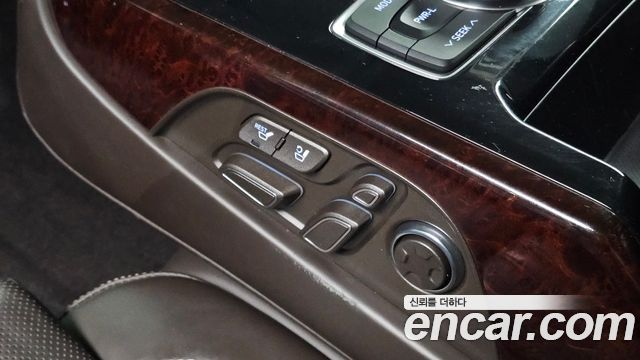 Genesis EQ900 2017 — photo 30