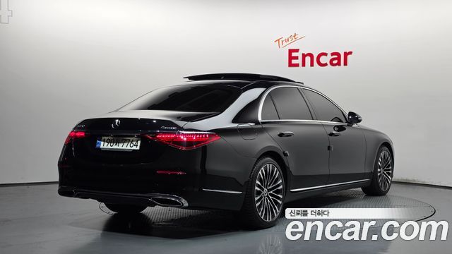 Mercedes-Benz S-Class 2023 — photo 2