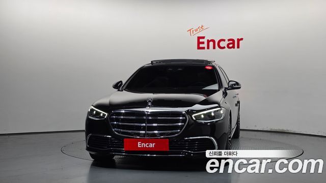 Mercedes-Benz S-Class 2023 — photo 3
