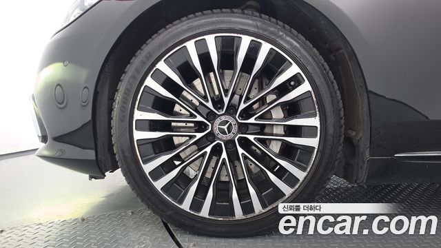 Mercedes-Benz S-Class 2023 — photo 5