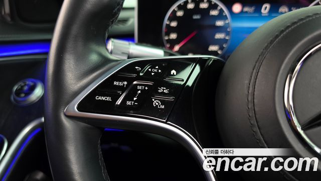 Mercedes-Benz S-Class 2023 — photo 22