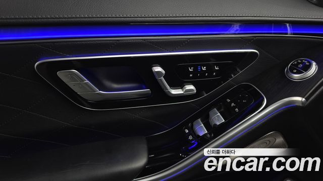 Mercedes-Benz S-Class 2023 — photo 30