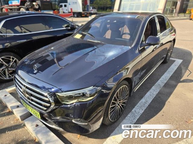 Mercedes-Benz E-Class 2024 — photo 2