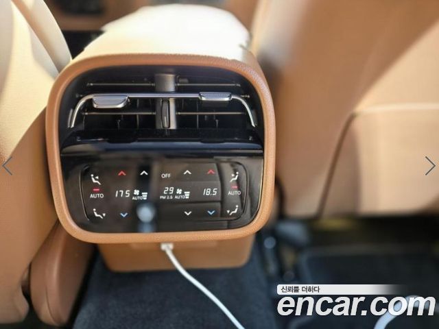 Mercedes-Benz E-Class 2024 — photo 12